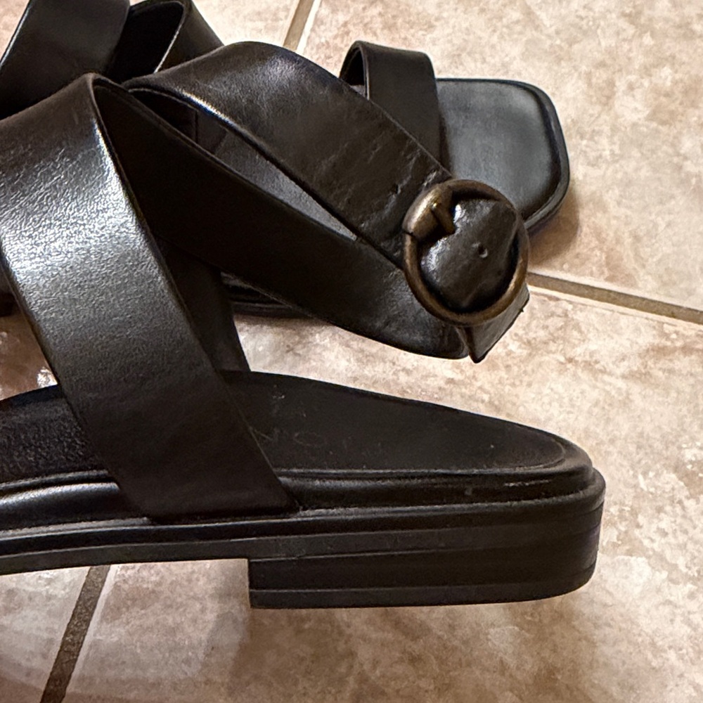 Vionic Black Strappy Sandals - Picture 7 of 8